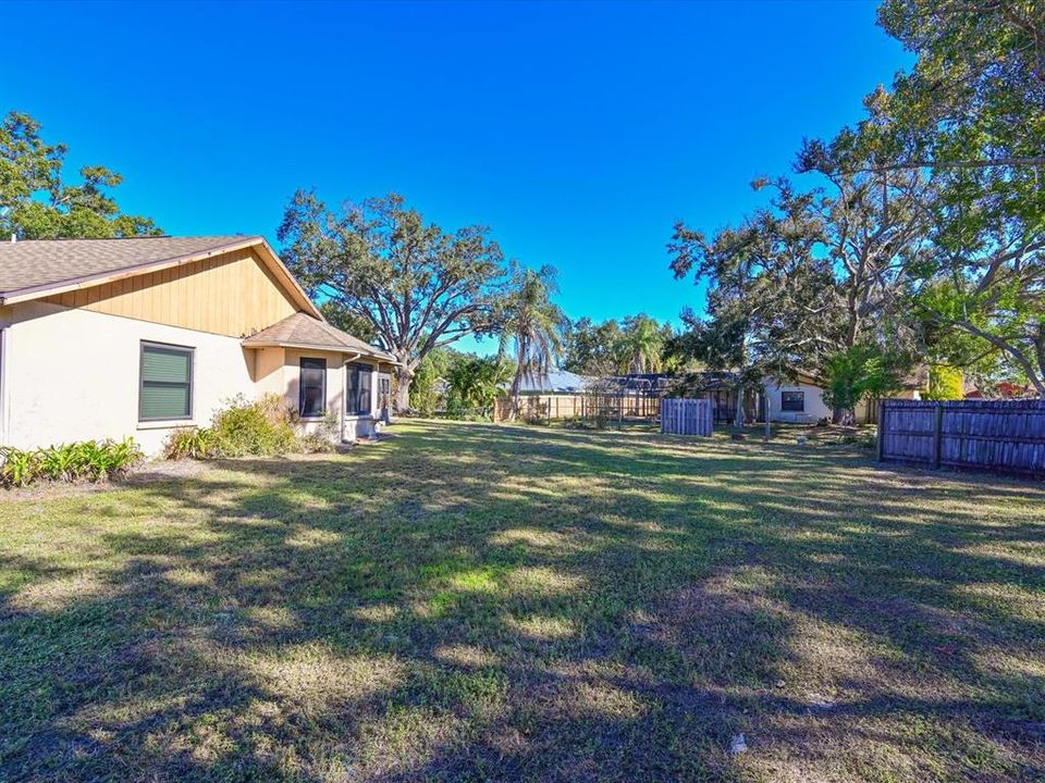 For Sale: $375,000 (3 beds, 2 baths, 1855 Square Feet)