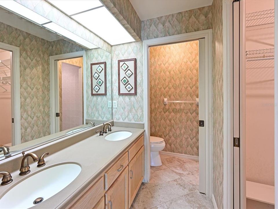 For Sale: $375,000 (3 beds, 2 baths, 1855 Square Feet)