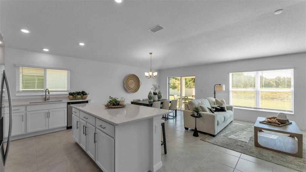 For Rent: $2,000 (4 beds, 2 baths, 1707 Square Feet)