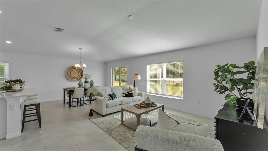 For Rent: $2,000 (4 beds, 2 baths, 1707 Square Feet)