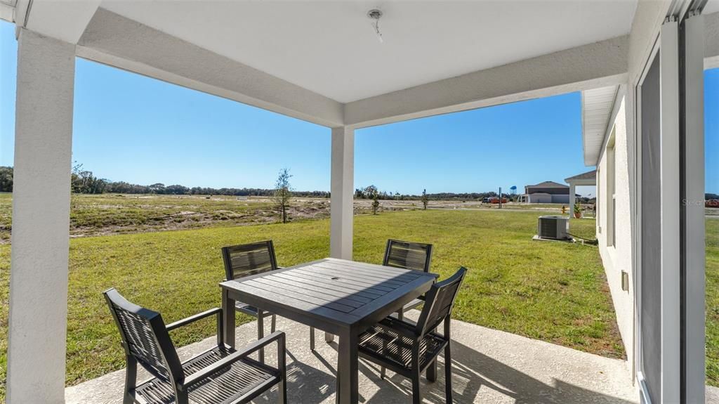 For Rent: $2,000 (4 beds, 2 baths, 1707 Square Feet)