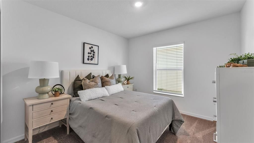 For Rent: $2,000 (4 beds, 2 baths, 1707 Square Feet)