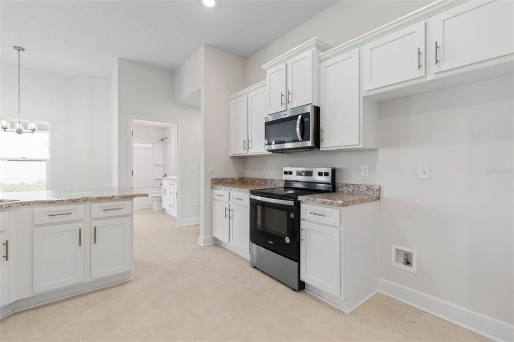 待售: $373,900 (4 贝兹, 3 浴室, 2265 平方英尺)