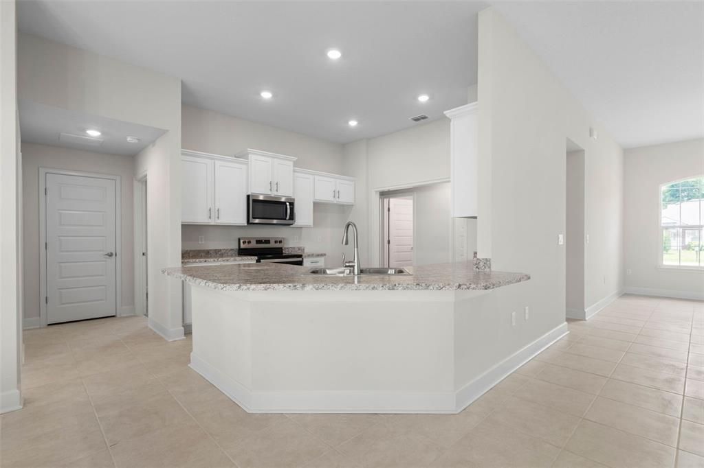 待售: $373,900 (4 贝兹, 3 浴室, 2265 平方英尺)