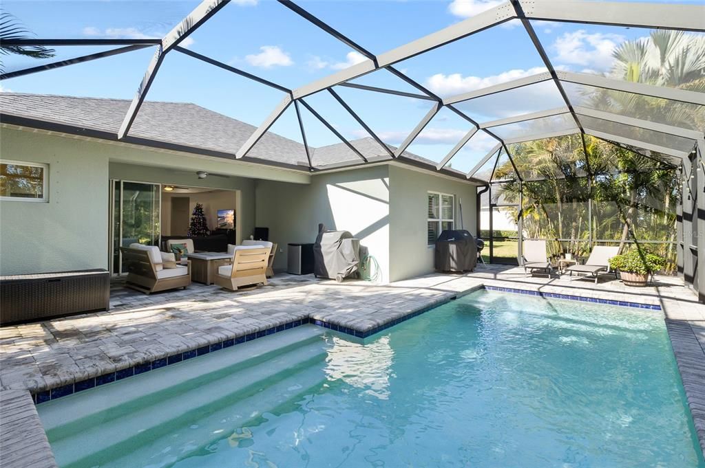 待售: $649,900 (3 贝兹, 2 浴室, 2002 平方英尺)