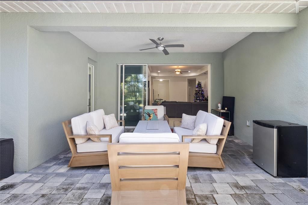 待售: $649,900 (3 贝兹, 2 浴室, 2002 平方英尺)