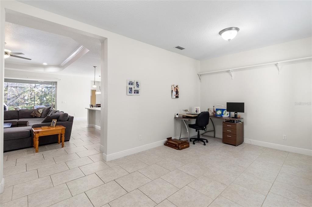 待售: $649,900 (3 贝兹, 2 浴室, 2002 平方英尺)