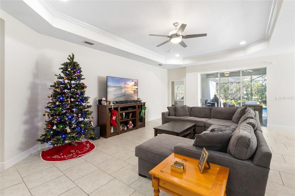 待售: $649,900 (3 贝兹, 2 浴室, 2002 平方英尺)