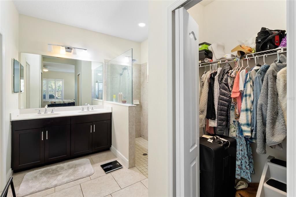 待售: $649,900 (3 贝兹, 2 浴室, 2002 平方英尺)