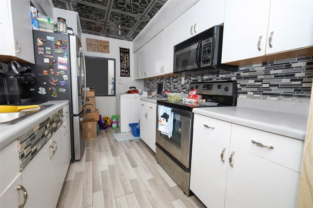 На продажу: $399,876 (3 спален, 1 ванн, 1950 Квадратных фут)