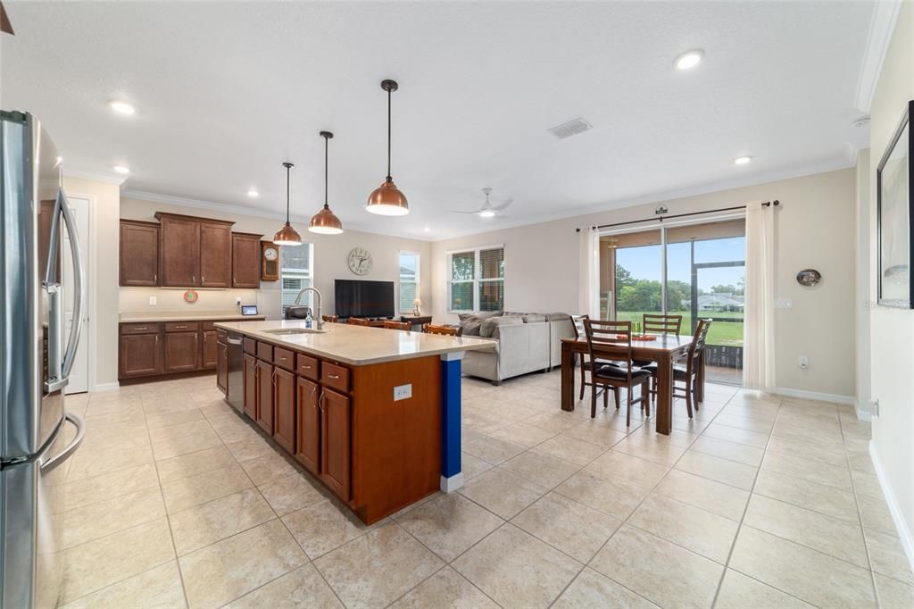 For Sale: $360,000 (2 beds, 2 baths, 1751 Square Feet)