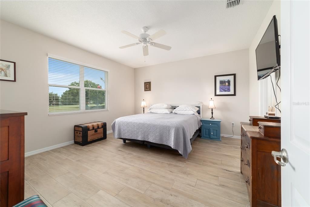 For Sale: $360,000 (2 beds, 2 baths, 1751 Square Feet)