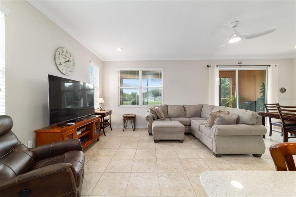 For Sale: $360,000 (2 beds, 2 baths, 1751 Square Feet)