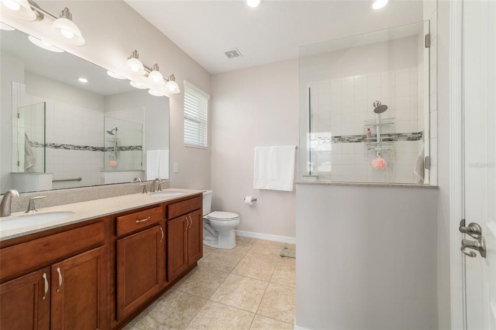 For Sale: $360,000 (2 beds, 2 baths, 1751 Square Feet)