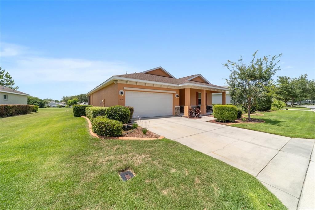 For Sale: $360,000 (2 beds, 2 baths, 1751 Square Feet)