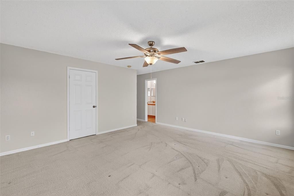 For Sale: $395,000 (3 beds, 2 baths, 1684 Square Feet)