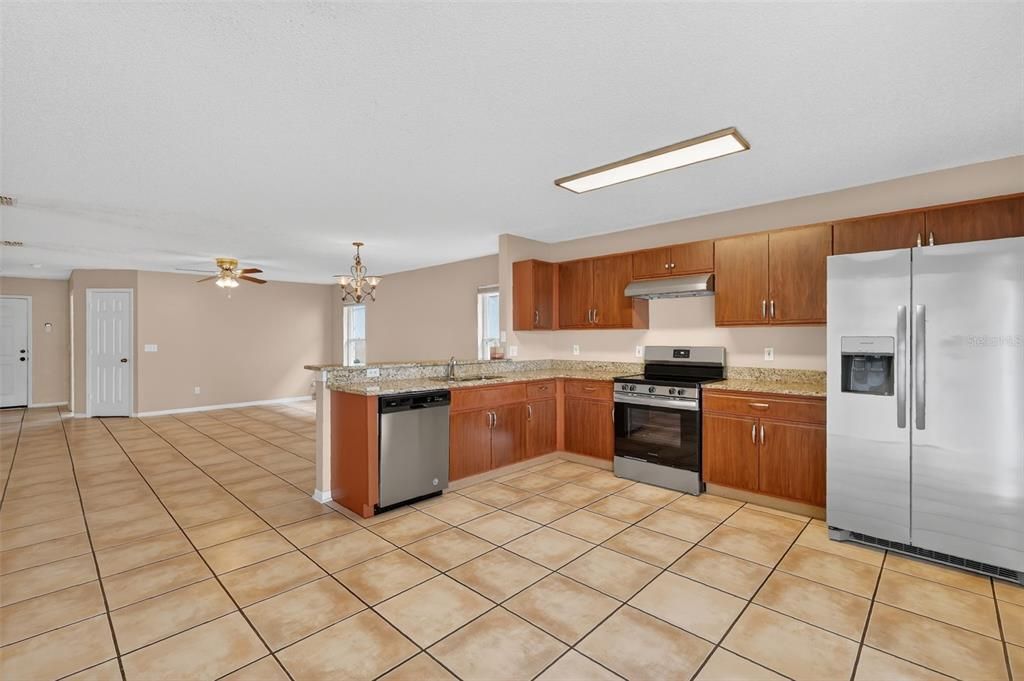 For Sale: $395,000 (3 beds, 2 baths, 1684 Square Feet)