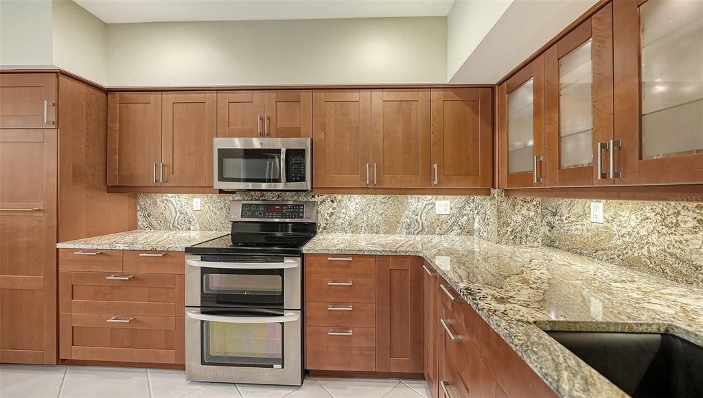 待售: $939,000 (2 贝兹, 2 浴室, 1626 平方英尺)