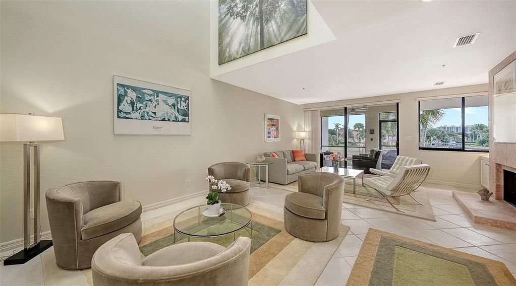 待售: $939,000 (2 贝兹, 2 浴室, 1626 平方英尺)