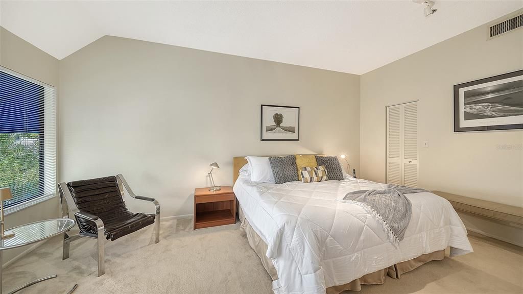 待售: $939,000 (2 贝兹, 2 浴室, 1626 平方英尺)