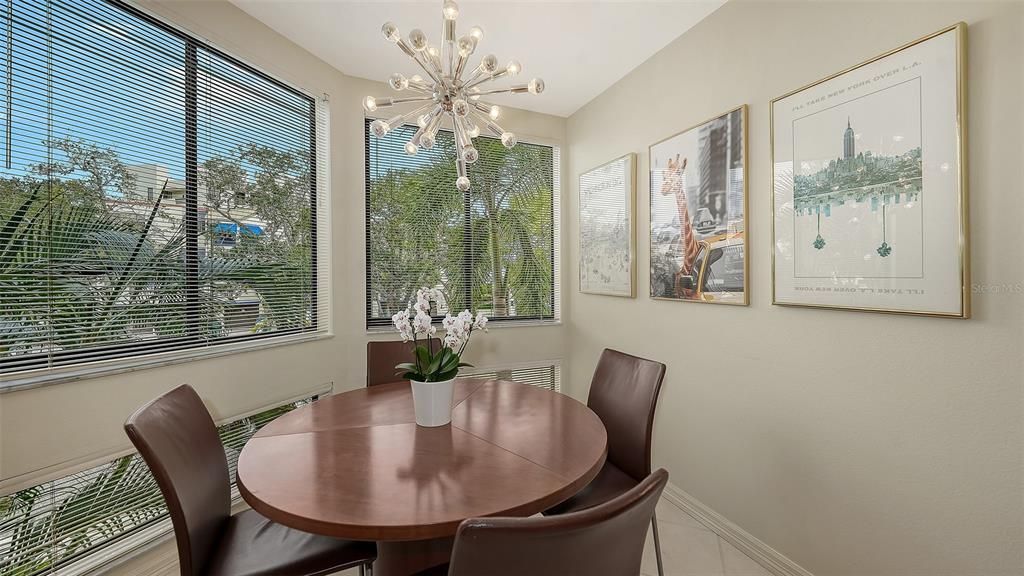 待售: $939,000 (2 贝兹, 2 浴室, 1626 平方英尺)