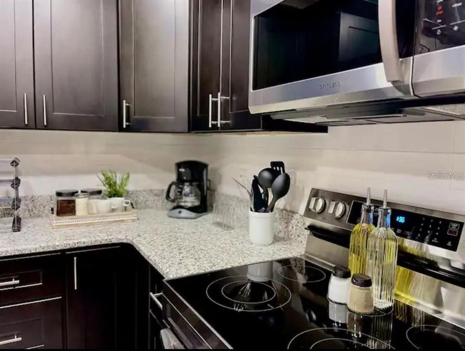 For Sale: $244,900 (3 beds, 2 baths, 1202 Square Feet)