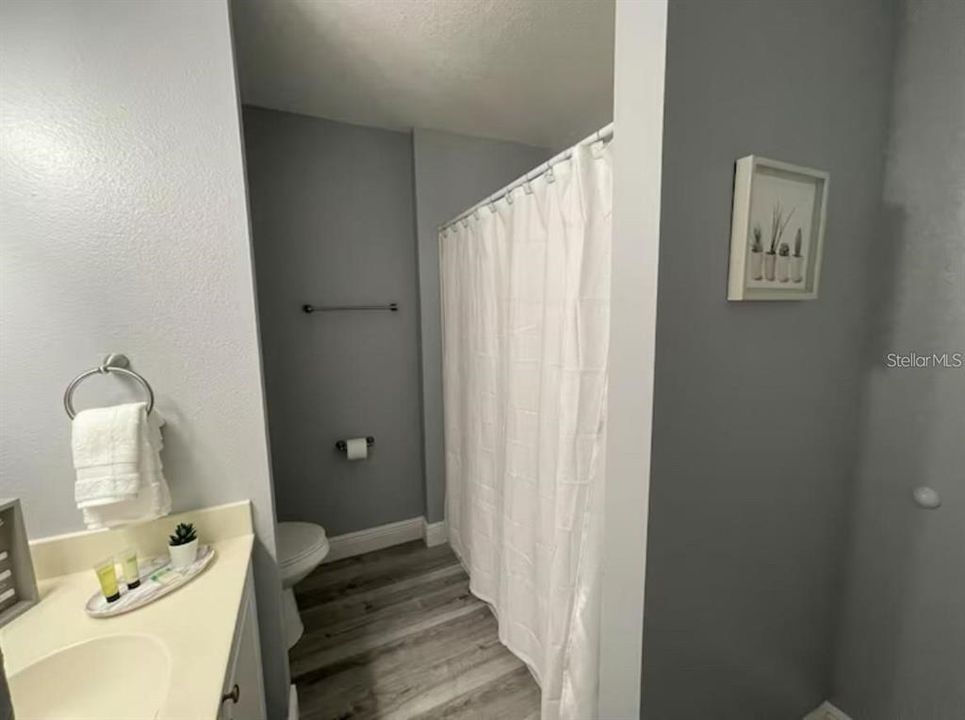 For Sale: $244,900 (3 beds, 2 baths, 1202 Square Feet)