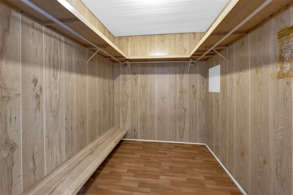 For Sale: $135,000 (3 beds, 2 baths, 1500 Square Feet)