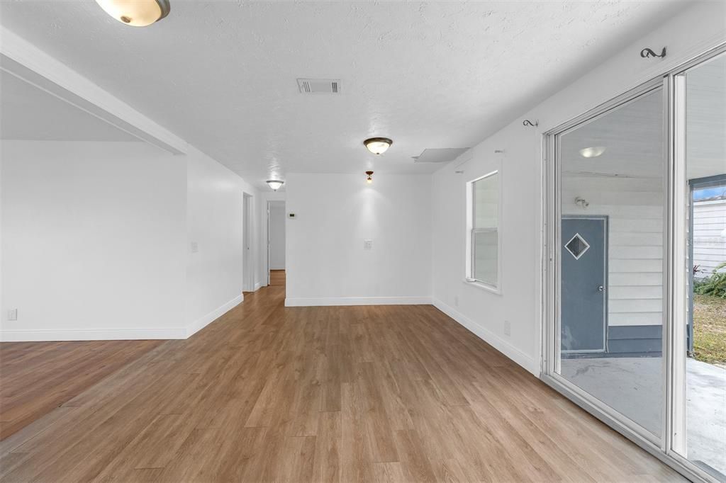 For Sale: $135,000 (3 beds, 2 baths, 1500 Square Feet)