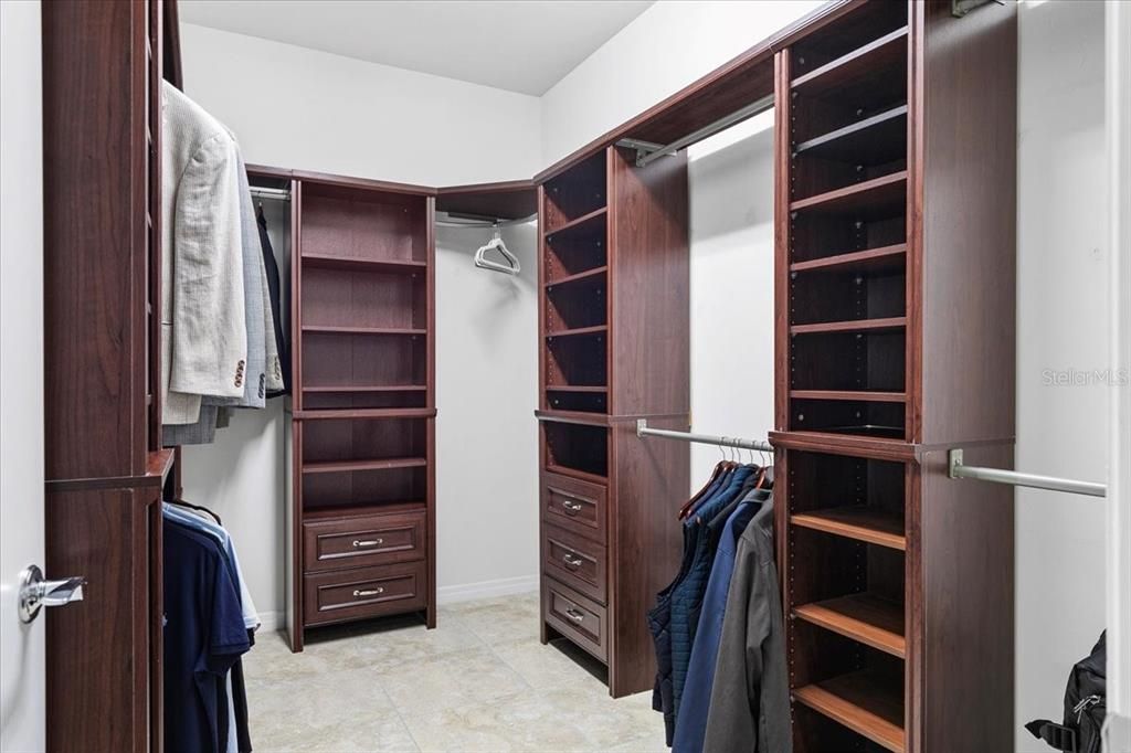 待售: $925,000 (3 贝兹, 3 浴室, 2725 平方英尺)