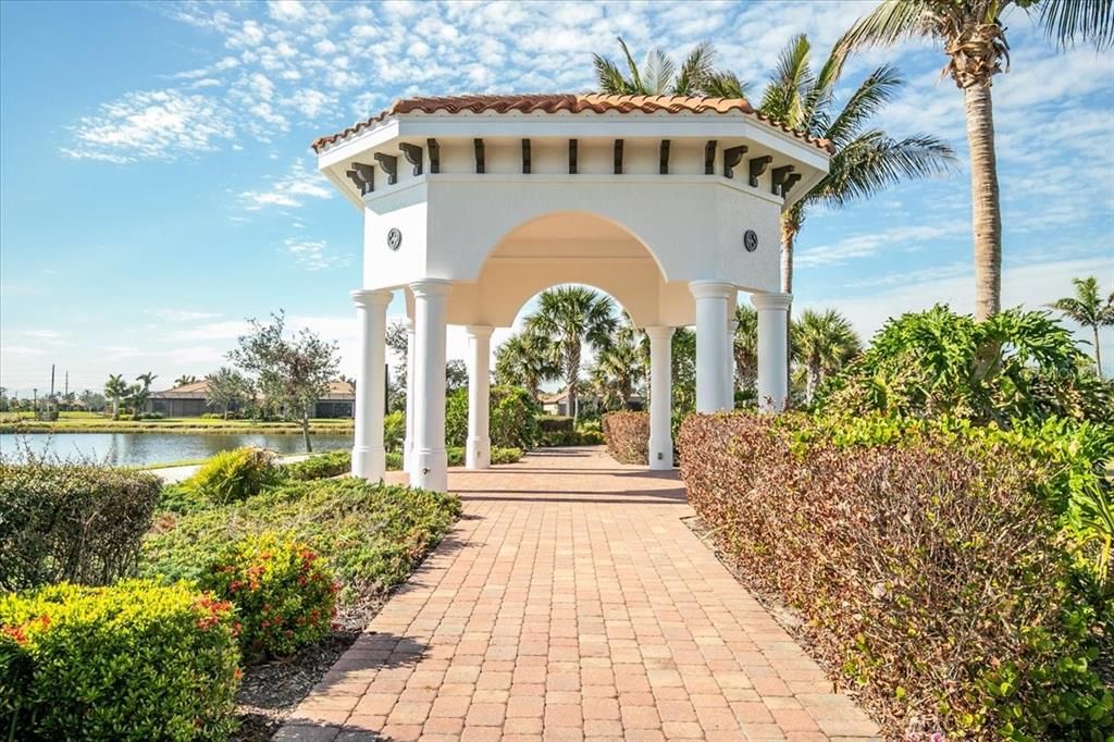 待售: $925,000 (3 贝兹, 3 浴室, 2725 平方英尺)