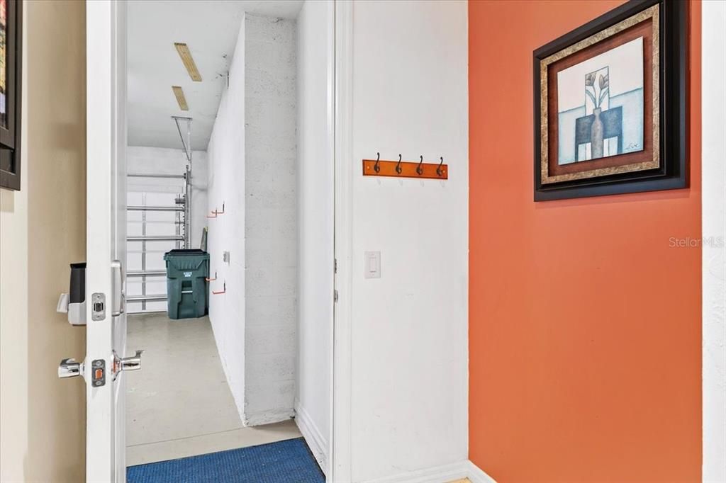 待售: $925,000 (3 贝兹, 3 浴室, 2725 平方英尺)