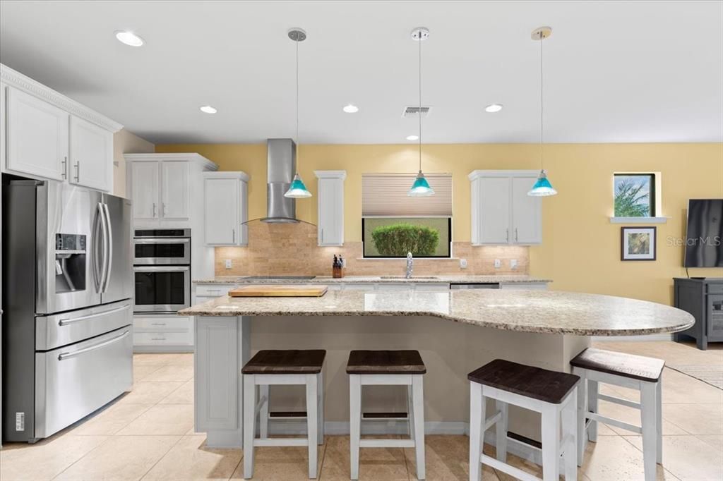 待售: $925,000 (3 贝兹, 3 浴室, 2725 平方英尺)