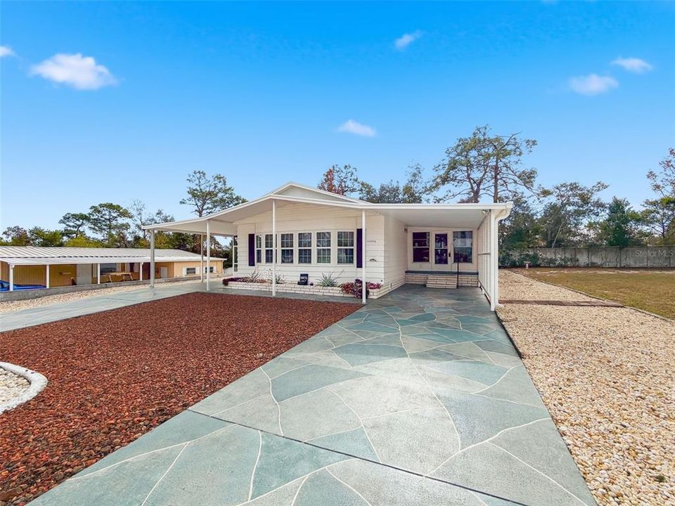 For Sale: $199,900 (2 beds, 2 baths, 1440 Square Feet)