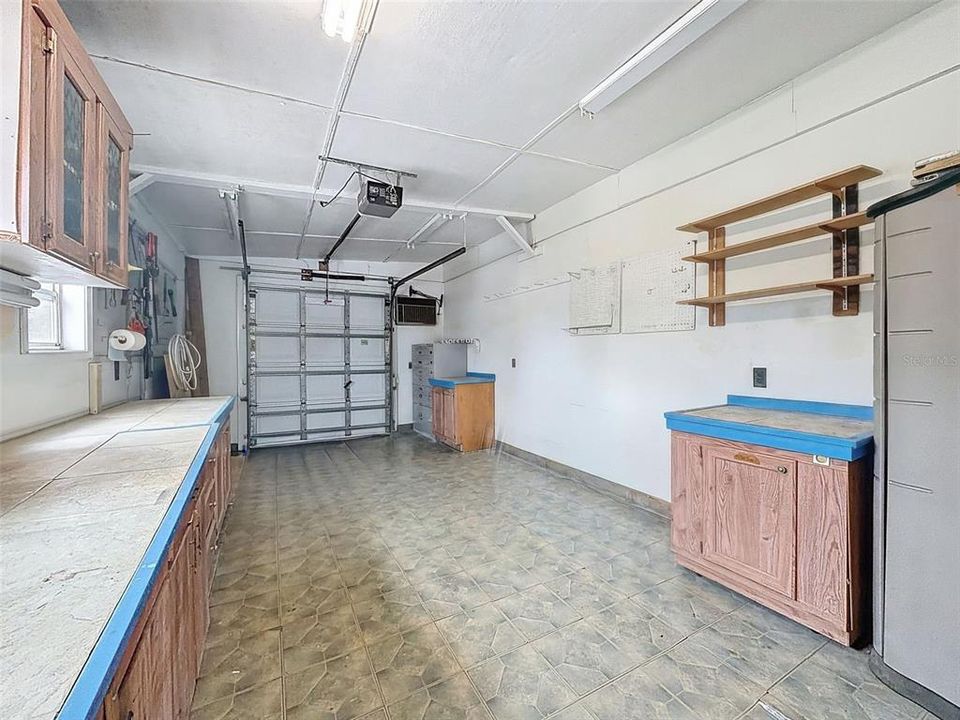 For Sale: $199,900 (2 beds, 2 baths, 1440 Square Feet)