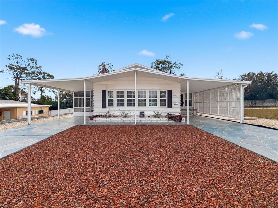 For Sale: $199,900 (2 beds, 2 baths, 1440 Square Feet)