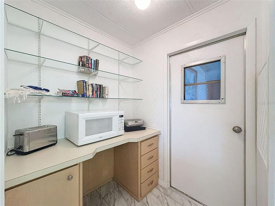 For Sale: $199,900 (2 beds, 2 baths, 1440 Square Feet)