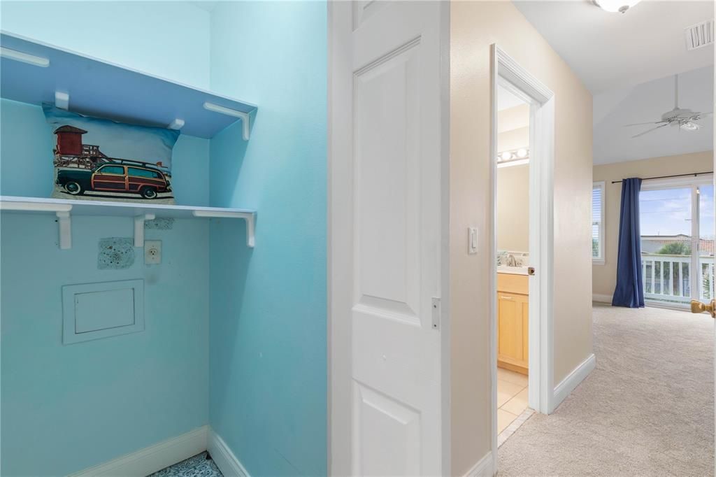 En Venta: $599,000 (3 camas, 3 baños, 1517 Pies cuadrados)