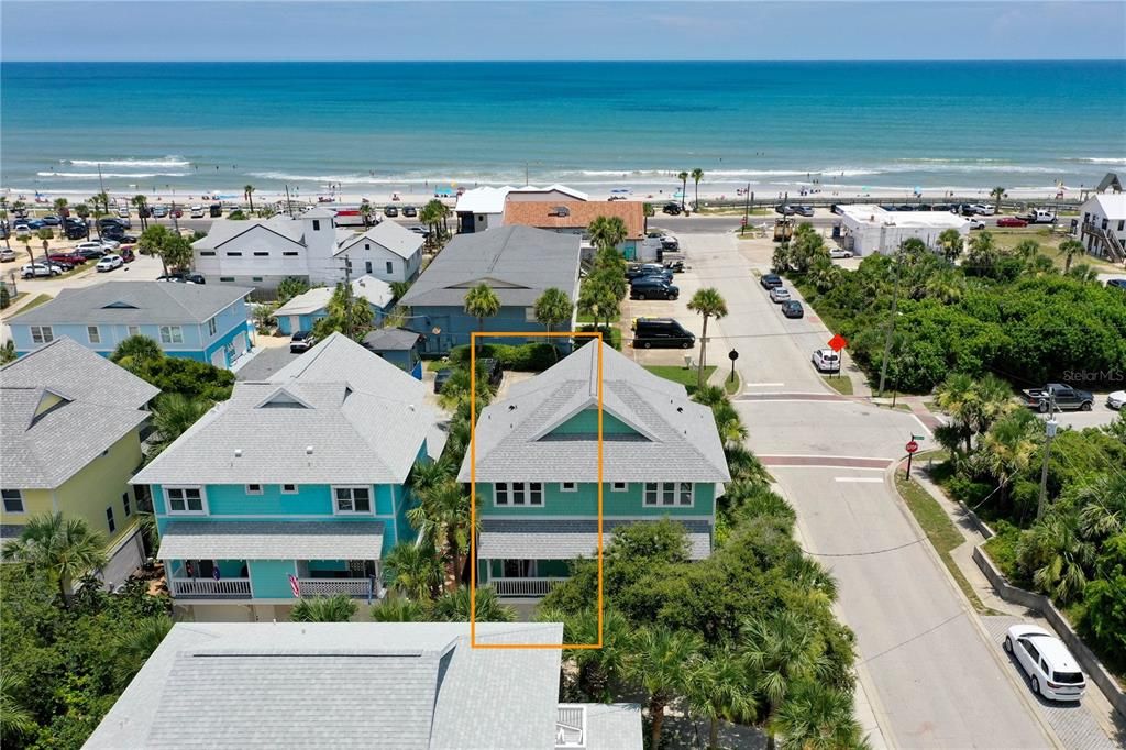 En Venta: $599,000 (3 camas, 3 baños, 1517 Pies cuadrados)