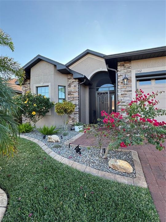 En Venta: $464,900 (3 camas, 2 baños, 2045 Pies cuadrados)