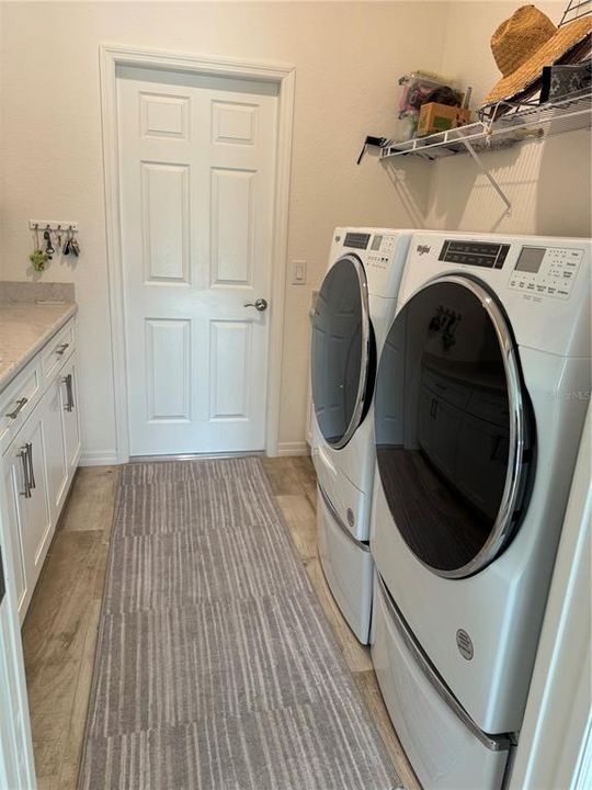 En Venta: $464,900 (3 camas, 2 baños, 2045 Pies cuadrados)