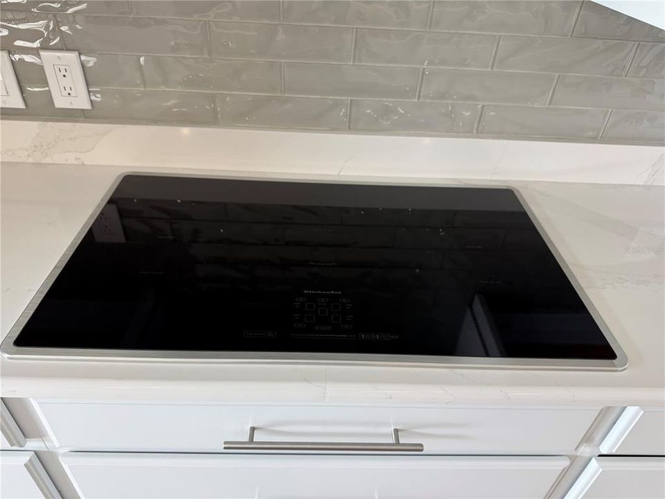 En Venta: $464,900 (3 camas, 2 baños, 2045 Pies cuadrados)