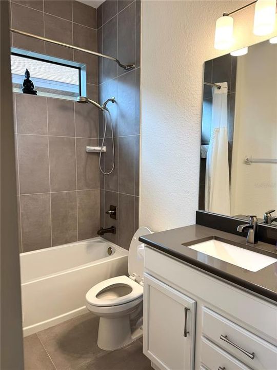 En Venta: $464,900 (3 camas, 2 baños, 2045 Pies cuadrados)