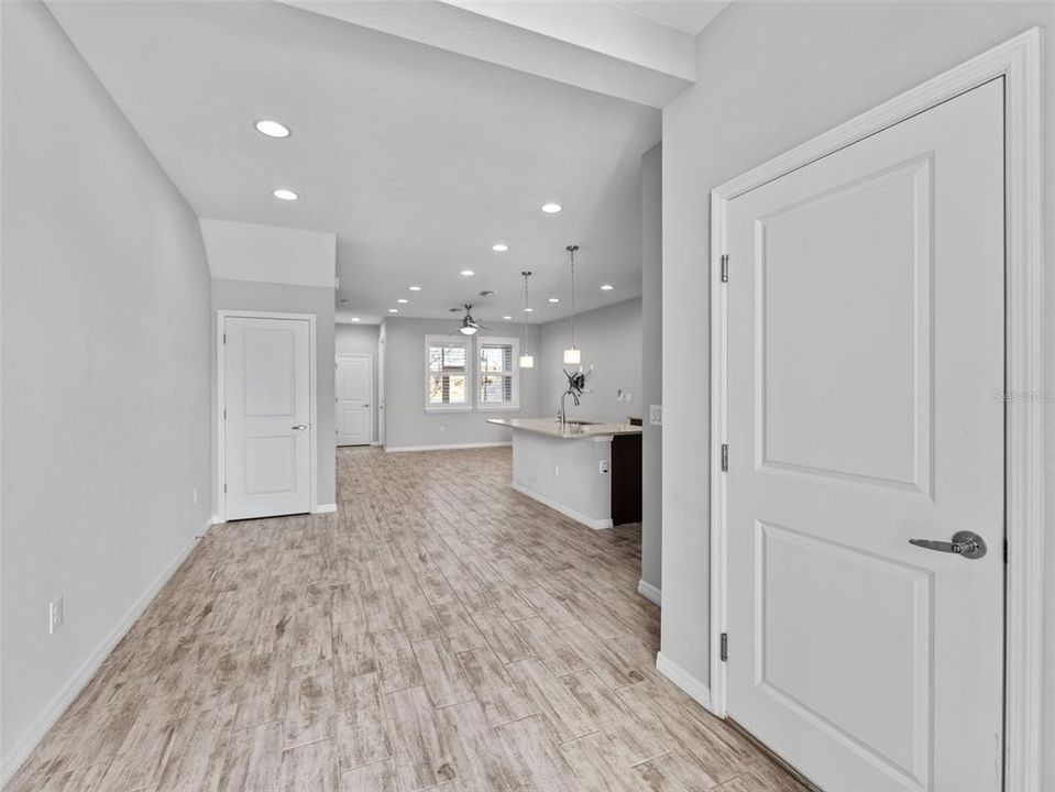 На продажу: $340,000 (3 спален, 2 ванн, 1584 Квадратных фут)