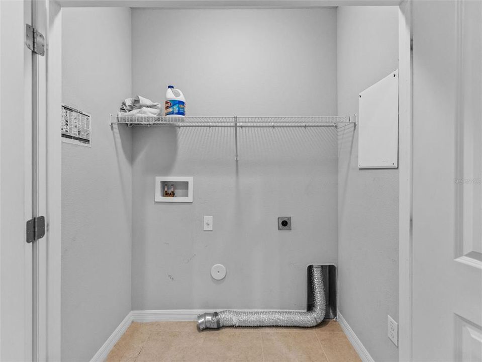 На продажу: $340,000 (3 спален, 2 ванн, 1584 Квадратных фут)