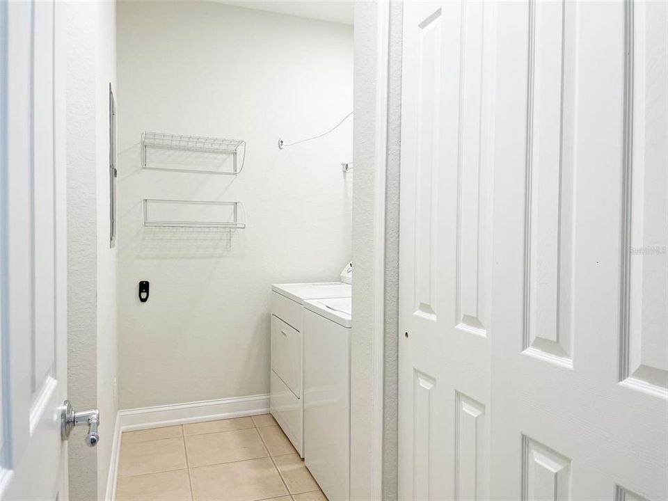 待售: $375,000 (3 贝兹, 2 浴室, 2129 平方英尺)