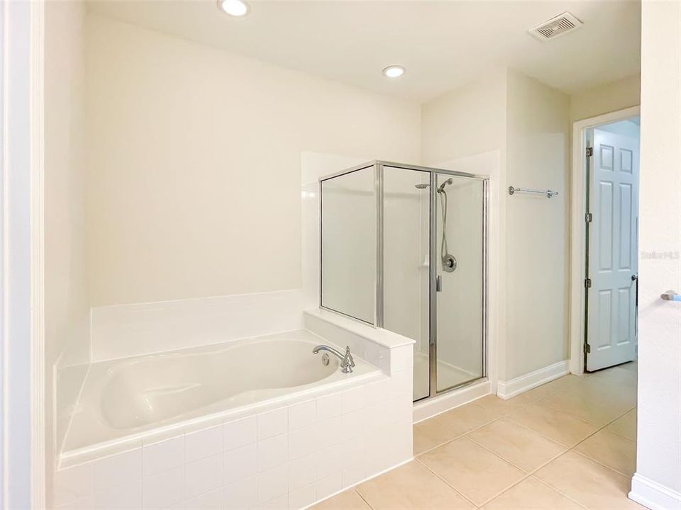 待售: $375,000 (3 贝兹, 2 浴室, 2129 平方英尺)