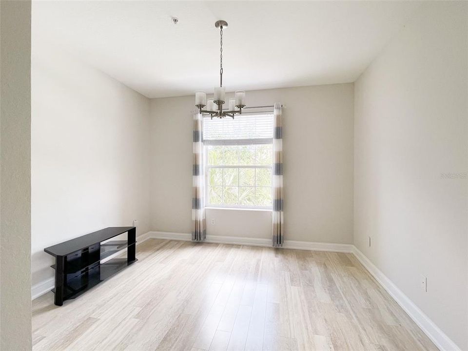 待售: $375,000 (3 贝兹, 2 浴室, 2129 平方英尺)