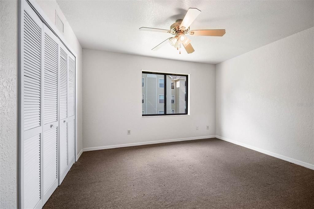 待售: $249,000 (2 贝兹, 2 浴室, 960 平方英尺)