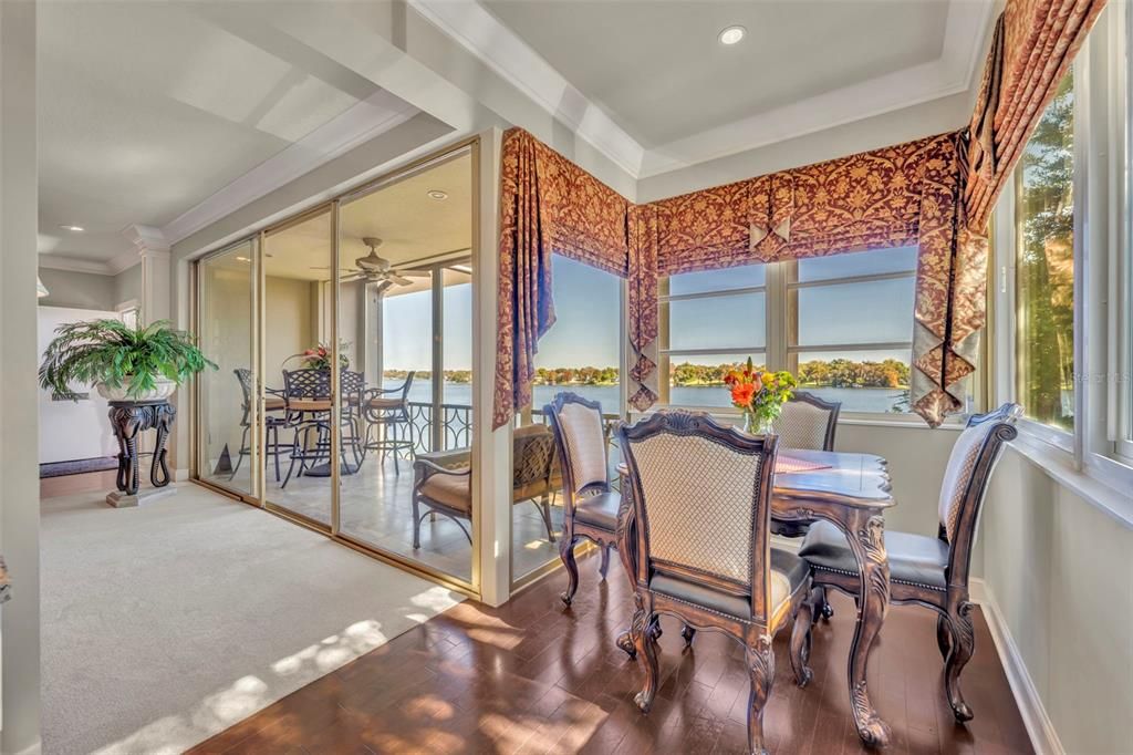 На продажу: $2,100,000 (2 спален, 2 ванн, 1900 Квадратных фут)